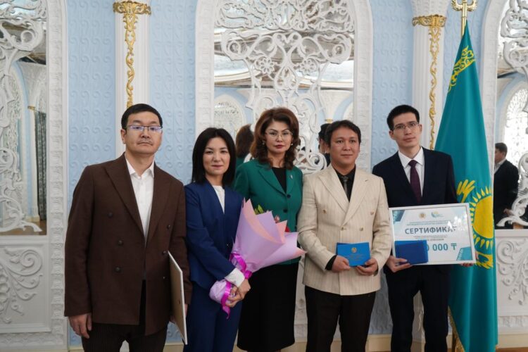 ҚАЗАҚСТАННЫҢ ЖАС ЖАЗУШЫЛАРЫ МЕН АҚЫНДАРЫ ПРЕЗИДЕНТТІК ӘДЕБИ СЫЙЛЫҚҚА ИЕ БОЛДЫ