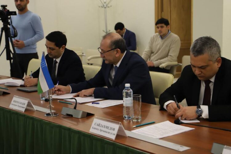 С. ЖАҚЫПОВА ӨЗБЕКСТАННЫҢ ҚАЗАҚСТАНДАҒЫ ЕЛШІСІ С. НИЯЗХОДЖАЕВПЕН КЕЗДЕСТІ