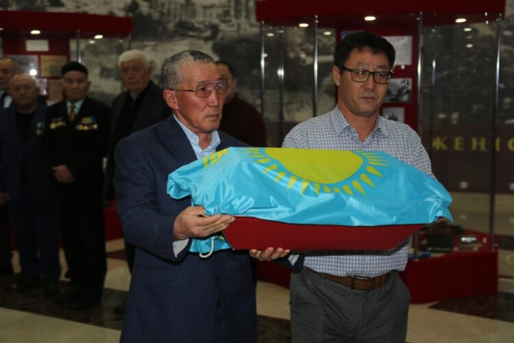 80 ЖЫЛДАН КЕЙІН ОТАНЫНА ОРАЛДЫ