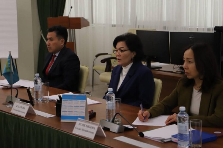 С. ЖАҚЫПОВА ӨЗБЕКСТАННЫҢ ҚАЗАҚСТАНДАҒЫ ЕЛШІСІ С. НИЯЗХОДЖАЕВПЕН КЕЗДЕСТІ