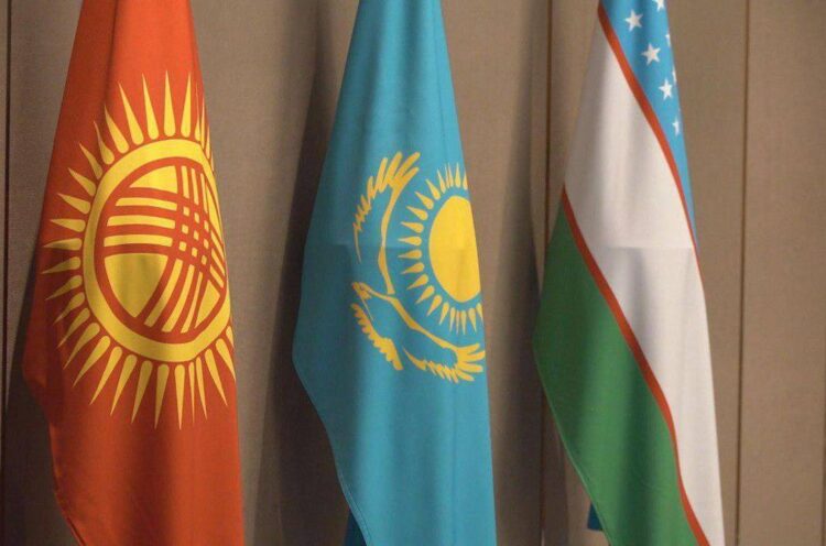 ҮШ ЕЛДІҢ ІШКІ ІСТЕР МИНИСТРЛЕРІ ҚЫЛМЫСҚА ҚАРСЫ БІРЛЕСКЕН ІС-ҚИМЫЛ МӘСЕЛЕСІН ТАЛҚЫЛАДЫ