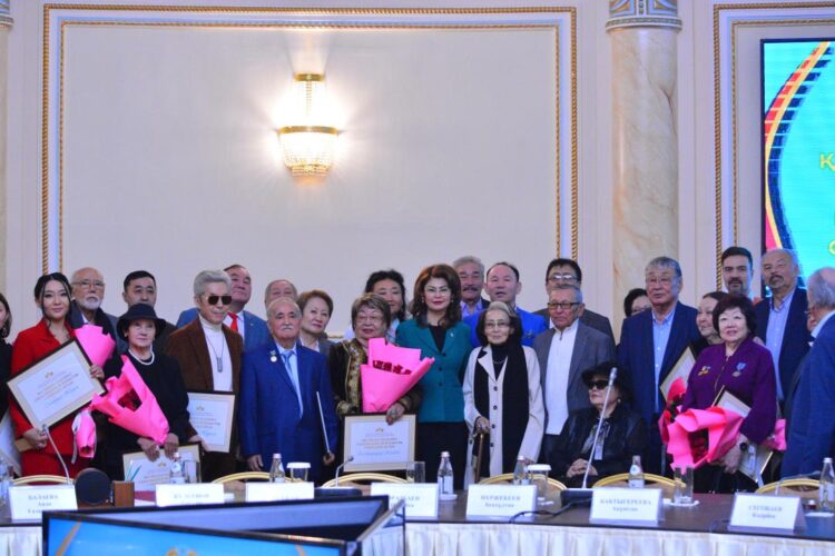 ҚАЗАҚСТАННЫҢ 75 ӘДЕБИЕТ ЖӘНЕ ӨНЕР ҚАЙРАТКЕРІ МЕМЛЕКЕТТІК СТИПЕНДИЯҒА ИЕ БОЛДЫ