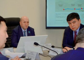 ТҮРКІСТАН ОБЛЫСТЫҚ МӘСЛИХАТЫНЫҢ ДЕПУТАТТАРЫ  АУЫЗ СУ МӘСЕЛЕСІН ТАЛҚЫЛАДЫ