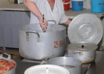 ТҮРКІСТАН ОБЛЫСЫНДА МҮМКІНДІГІ ШЕКТЕУЛІ СТУДЕНТТЕРГЕ МЕРЗІМІ ӨТКЕН АЗЫҚ-ТҮЛІК БЕРІЛГЕН