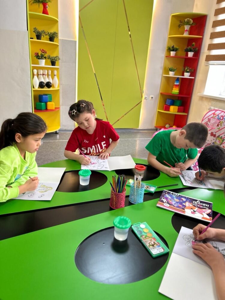 БАЛАЛАР АУРУХАНАСЫНЫҢ ІШІНЕН ОЙЫН АЛАҢДАРЫ АШЫЛДЫ