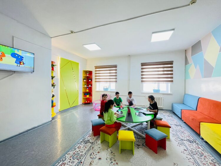 БАЛАЛАР АУРУХАНАСЫНЫҢ ІШІНЕН ОЙЫН АЛАҢДАРЫ АШЫЛДЫ