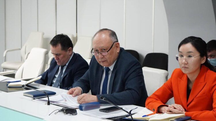 ҚАЗАҚСТАН МЕН ФРАНЦИЯ БАЛҚАШ КӨЛІ БАССЕЙНІНЕ АУҚЫМДЫ ЗЕРТТЕУ ЖҮРГІЗУ МҮМКІНДІГІН ҚАРАСТЫРЫП ЖАТЫР