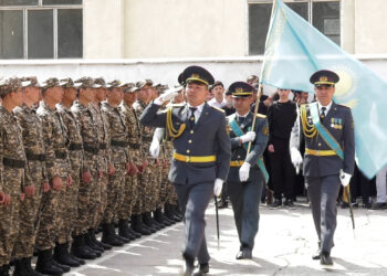 ЖАС САРБАЗДАР ӘСКЕРГЕ АТТАНДЫ