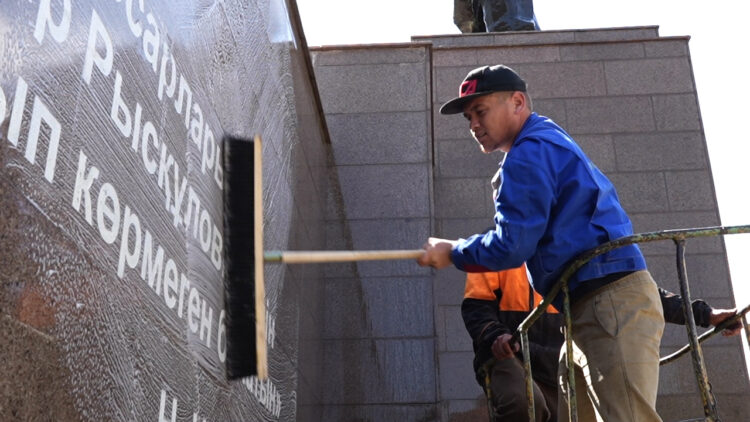 ЖАС САРБАЗДАР ӘСКЕРГЕ АТТАНДЫ