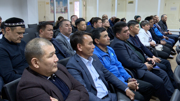 ЖАС САРБАЗДАР ӘСКЕРГЕ АТТАНДЫ