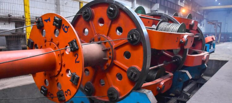 ҚАРАҒАНДЫЛЫҚ ЗАУЫТ ЖЫЛЫНА 30 МЫҢ ТОННА ӨНІМ ӨНДІРЕДІ