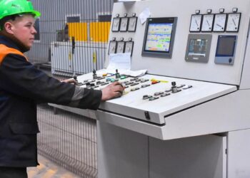 ҚАРАҒАНДЫЛЫҚ ЗАУЫТ ЖЫЛЫНА 30 МЫҢ ТОННА ӨНІМ ӨНДІРЕДІ