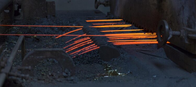 ҚАРАҒАНДЫЛЫҚ ЗАУЫТ ЖЫЛЫНА 30 МЫҢ ТОННА ӨНІМ ӨНДІРЕДІ