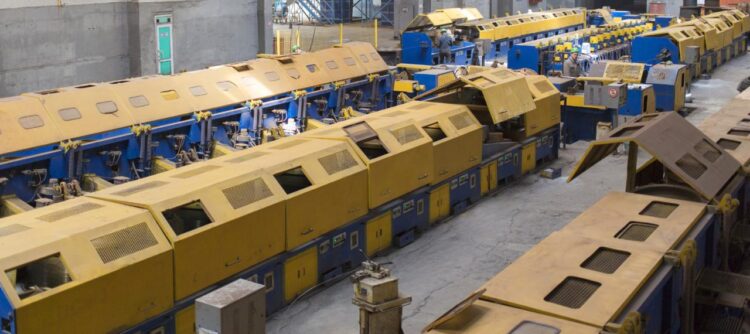 ҚАРАҒАНДЫЛЫҚ ЗАУЫТ ЖЫЛЫНА 30 МЫҢ ТОННА ӨНІМ ӨНДІРЕДІ