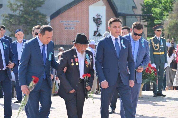 ЕР ЕСІМІ-ЕЛ ЕСІНДЕ