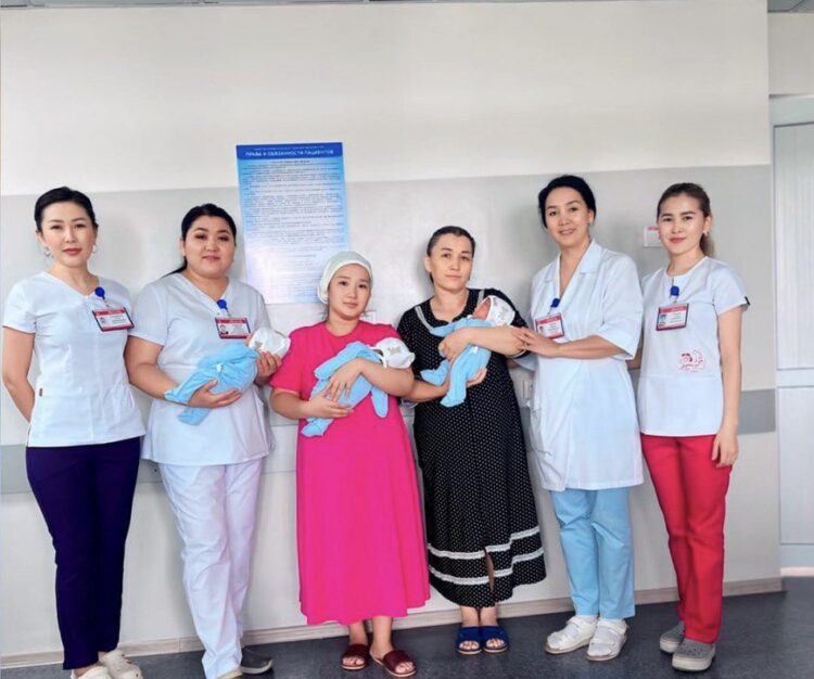 ҮШЕМ ДҮНИЕГЕ КЕЛДІ