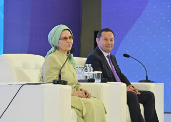 ДӘСТҮРДІ ДӘРІПТЕГЕН ЕЛ АНАСЫ