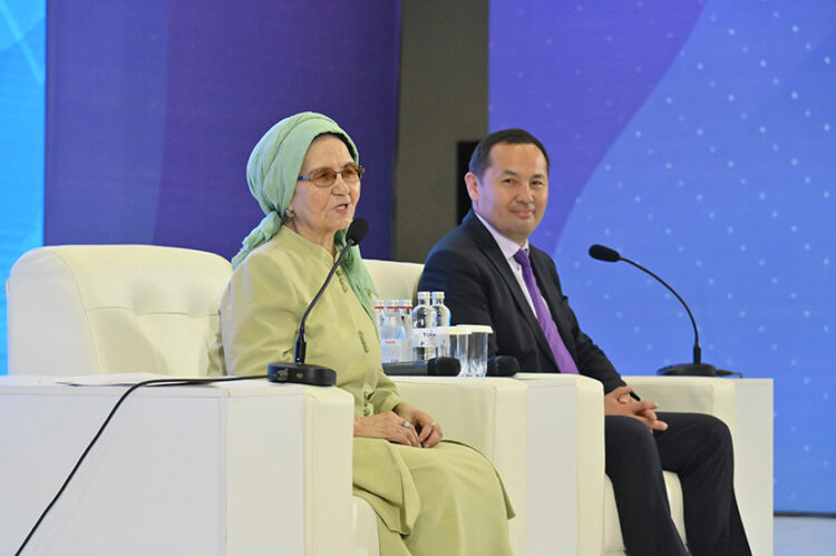 ДӘСТҮРДІ ДӘРІПТЕГЕН ЕЛ АНАСЫ