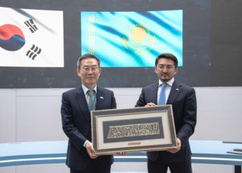 ЦИФРЛЫҚ ДАМУ МИНИСТРІГІНЕ КОРЕЯ РЕСПУБЛИКАСЫНЫҢ ҒЫЛЫМ ЖӘНЕ АКТ МИНИСТРІ ЛИ ЧОН ХО КЕЛДІ