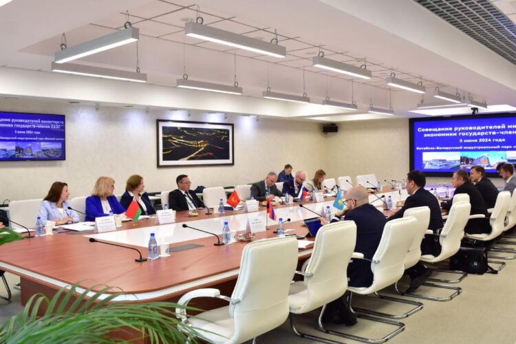 БАУЫРЖАН ОМАРБЕКОВ ЕАЭО ЕЛДЕРІНІҢ ЭКОНОМИКА МИНИСТРЛЕРІНІҢ КЕҢЕСІНЕ ҚАТЫСТЫ