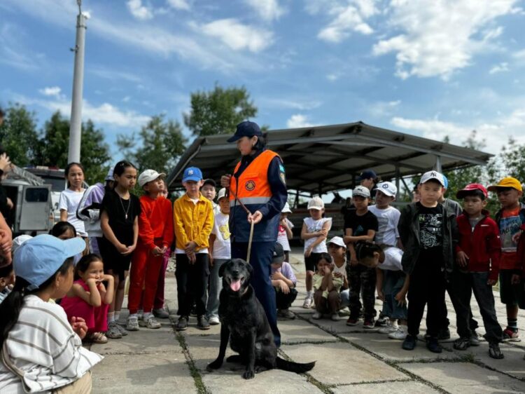 АШЫҚ АСПАН АСТЫНДАҒЫ ҚАУІПСІЗ БАЛАЛЫҚ ШАҚ