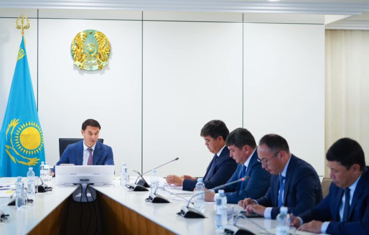 ІРІ ЖӘНЕ ҰСАҚ МАЛДАН СЫНАМА АЛЫНДЫ