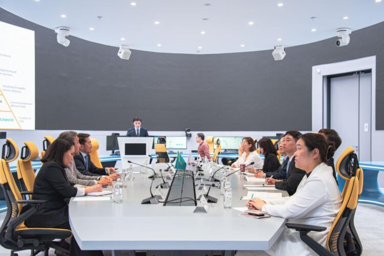 ЦИФРЛЫҚ ДАМУ МИНИСТРІГІНЕ КОРЕЯ РЕСПУБЛИКАСЫНЫҢ ҒЫЛЫМ ЖӘНЕ АКТ МИНИСТРІ ЛИ ЧОН ХО КЕЛДІ