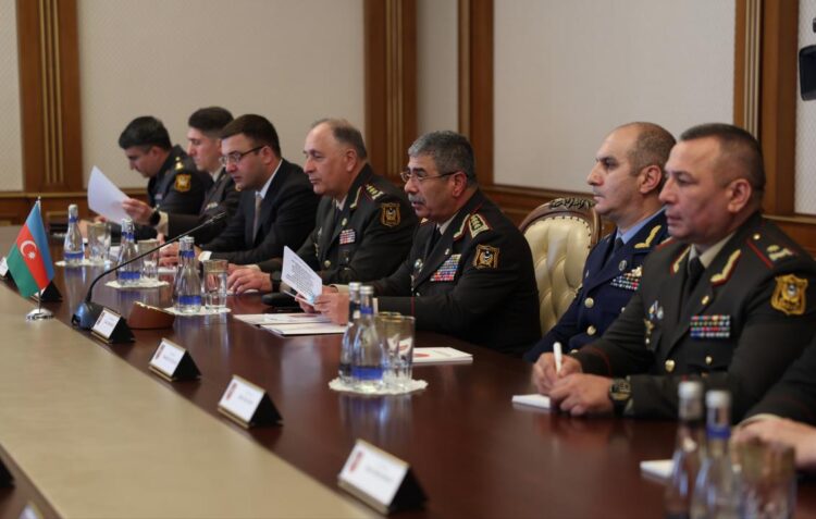 БАКУДЕ ҚАЗАҚСТАН МЕН ӘЗЕРБАЙЖАН ҚОРҒАНЫС МИНИСТРЛЕРІ КЕЗДЕСТІ