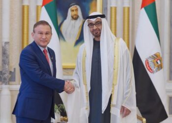 ҚАЗАҚСТАН ЕЛШІСІ ӘМІРЛІКТЕРДІҢ ПРЕЗИДЕНТІНЕ СЕНІМ ГРАМОТАЛАРЫН ТАБЫС ЕТТІ