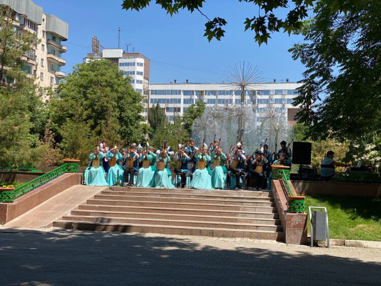 БАҚЫТТЫ БАЛҒЫН ШАҚ — ЖАРҚЫН БОЛАШАҚ