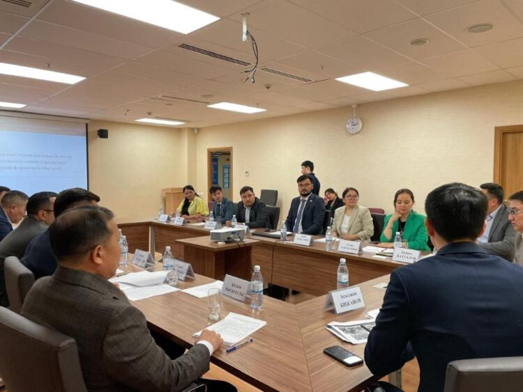 ҚАЗАҚСТАНДА МЕМЛЕКЕТТІК РӘМІЗДЕР КҮНІ АТАЛЫП ӨТУДЕ