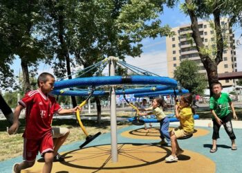 ЕРЕКШЕ ҮЛГІДЕГІ ГҮЛЗАР