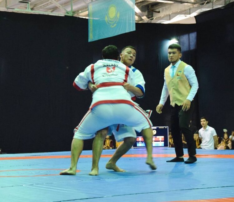 БАЛУАНДАР БАСЕКЕГЕ ТҮСТІ