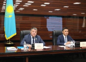 МӘСЛИХАТ ДЕПУТАТТАРЫНЫҢ КЕЗЕКТІ СЕССИЯСЫ