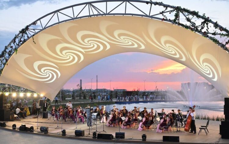 ЕРІКТІЛЕР — ІЗГІ ҚОҒАМ АЙНАСЫ