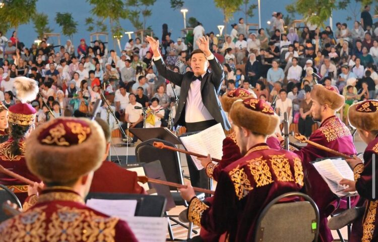 ЕРІКТІЛЕР — ІЗГІ ҚОҒАМ АЙНАСЫ