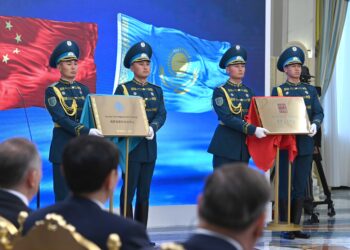 ҚАСЫМ-ЖОМАРТ ТОҚАЕВ ПЕН СИ ЦЗИНЬПИН БІРҚАТАР НЫСАННЫҢ САЛТАНАТТЫ АШЫЛУ РӘСІМІНЕ ҚАТЫСТЫ