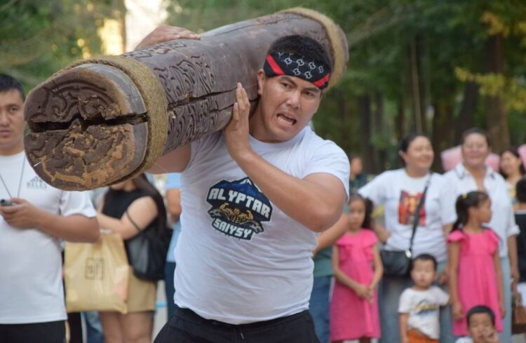 ЕРІКТІЛЕР — ІЗГІ ҚОҒАМ АЙНАСЫ