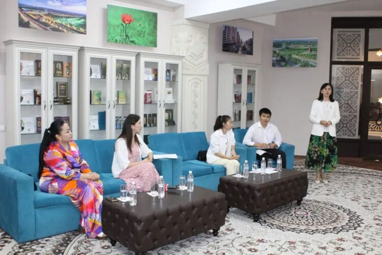 ЖУРНАЛИСТЕРГЕ ҚҰРМЕТ КӨРСЕТІЛДІ