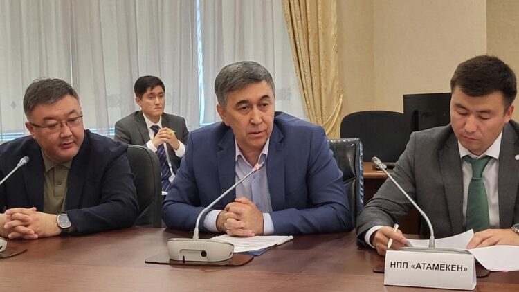 ҚАЗАҚСТАН АСЫЛ ТҰҚЫМДЫ ІРІ ҚАРА ЖӘНЕ ҰСАҚ МАЛ БАСЫН ӘКЕТУГЕ ТЫЙЫМ САЛУДЫ 6 АЙҒА ҰЗАРТТЫ — ВАК