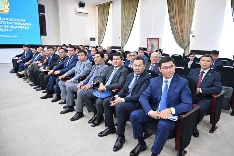 М.ӘШІМБАЕВ БАСТАҒАН СЕНАТОРЛАР МЕГАПОЛИСТЕ