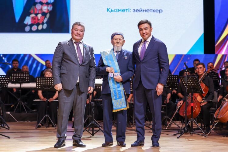 ҚАЛА КҮНІ ЖАҢА КОНГРЕСС-ХОЛЛДА ТОЙЛАНДЫ