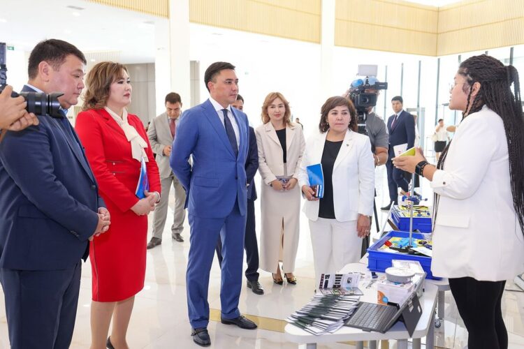 БІЛІМ САЛАСЫН ЦИФРЛАНДЫРУДЫҢ ТИІМДІЛІГІ