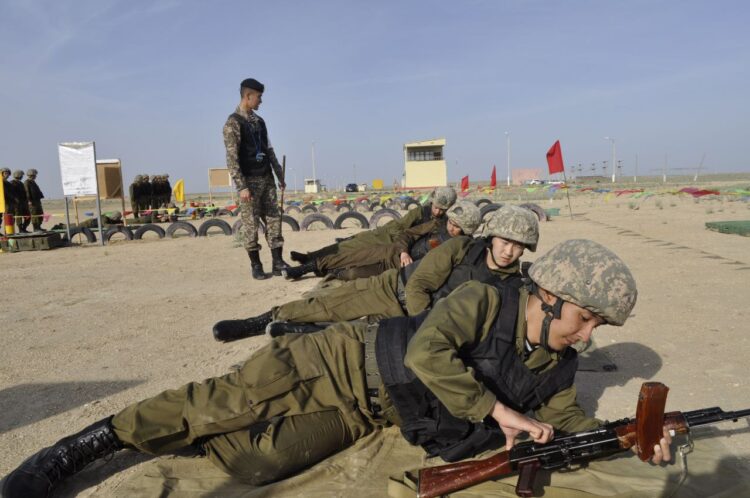 БӨЛІМШЕЛЕРДІҢ ЖАУЫНГЕРЛІК АТЫСТАРЫ ЖАЛҒАСУДА