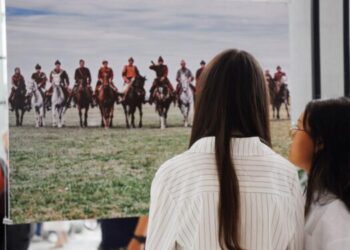 «КӨШПЕНДІЛЕР РУХЫ: ШЕКСІЗ КӨКЖИЕК» АТТЫ ХАЛЫҚАРАЛЫҚ ФОТОКӨРМЕ АШЫЛДЫ