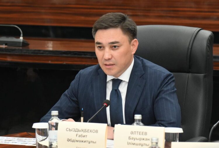 ҚОҒАМДЫҚ КЕҢЕСТІҢ КЕЗЕКТІ ОТЫРЫСЫ ӨТТІ