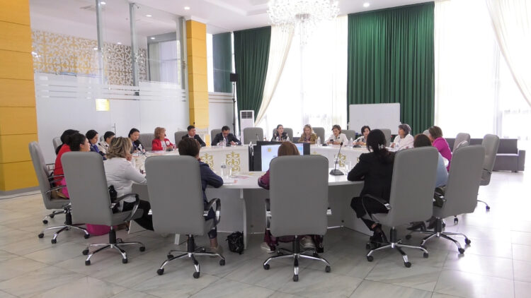 ӘЙЕЛДЕР КӨШБАСШЫЛЫҒЫ