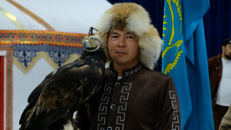 ДӘСТҮРДІ ДӘРІПТЕГЕН БІРЕГЕЙ ОРТАЛЫҚ