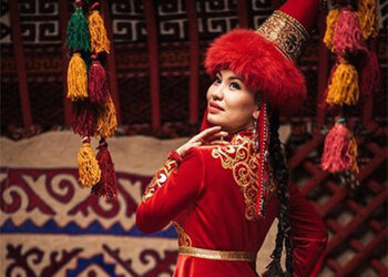 ҚАЗАҚ ӘЙЕЛІНІҢ КИІМІ ҚАНДАЙ БОЛУЫ КИІМ?