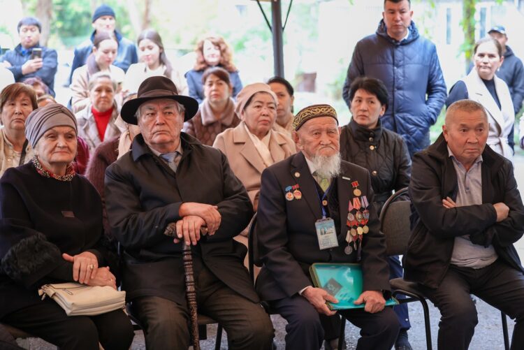 ӘЛ-ФАРАБИДІҢ ХАЛҚЫН АЛАҢДАТҚАН МӘСЕЛЕЛЕР